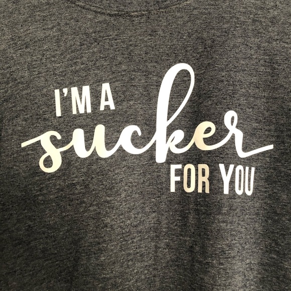 Jonas Brothers “I’m a Sucker for You” T-shirt - Picture 2 of 4